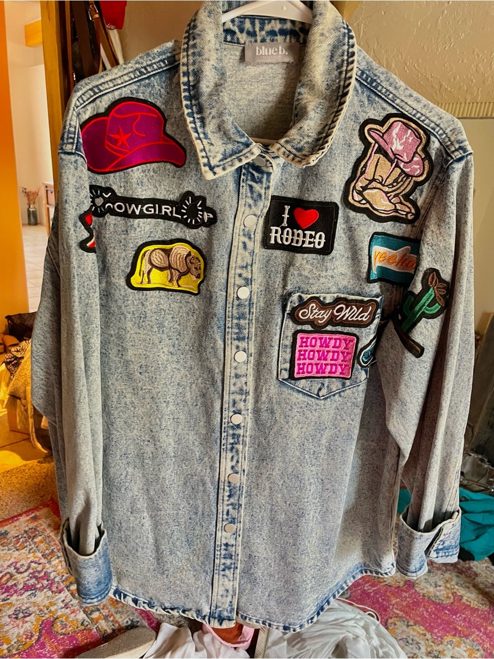 blue b. Women's Light Wash Embellished Jean Jacket - Light Blue